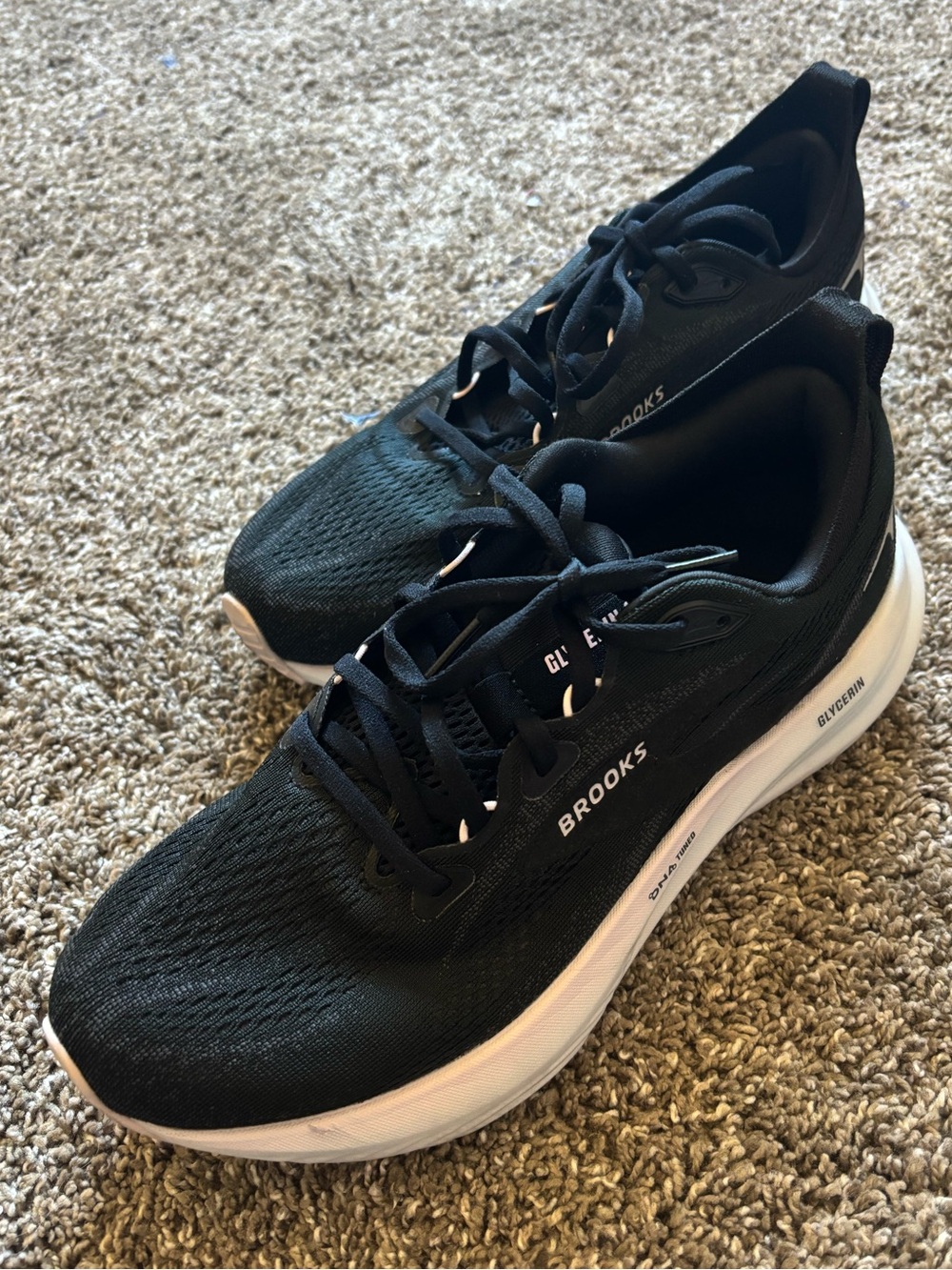 Brooks Glycerin 22 Running Shoes in black